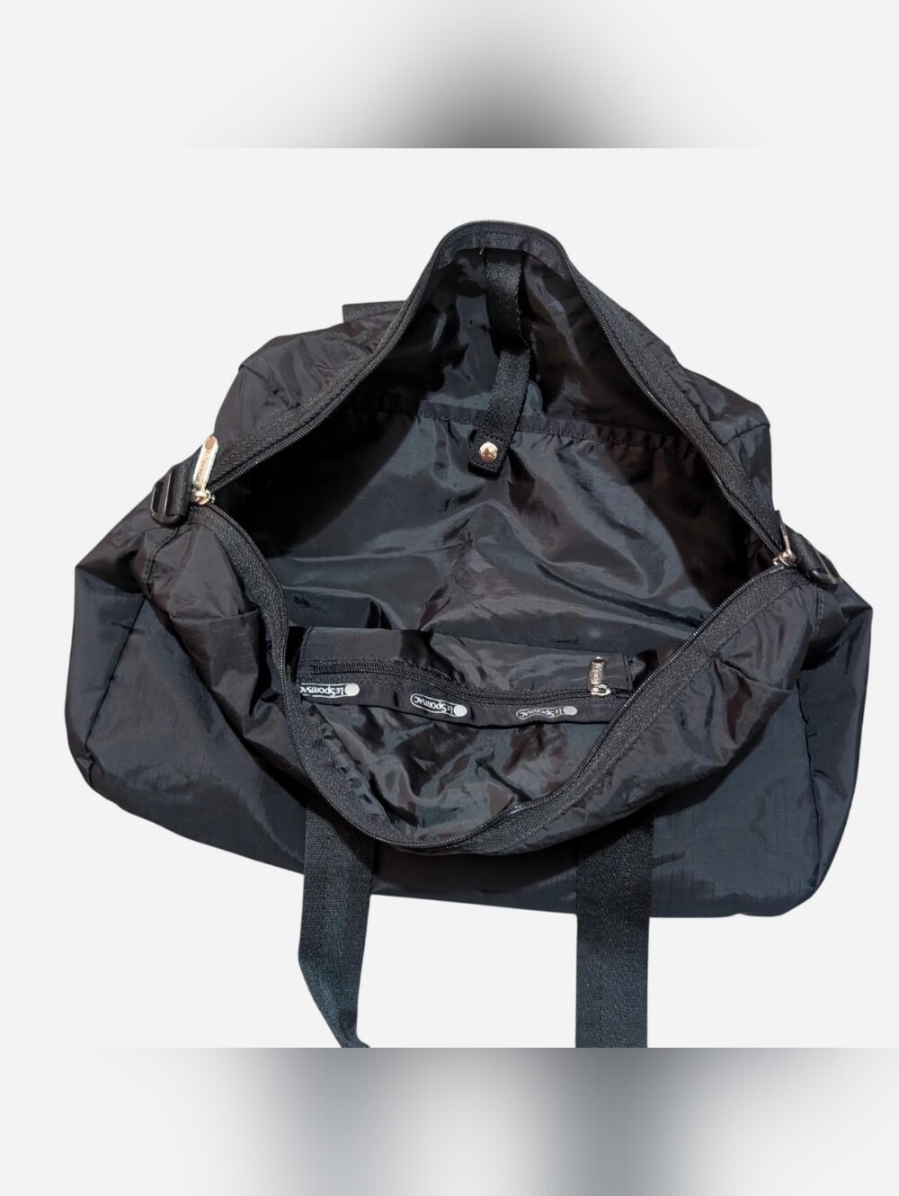 LeSportsac 33565603 Women's Basic Boston Bag Black Weekender Duffle Carry On - Picture 6 of 7